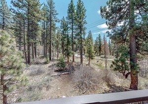 Unique, 2-story townhome with private hot tub, fireplaces, grill, decks, WiFi