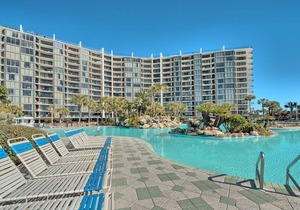 Waterfront Condo with Shared Pool, Hot Tub, Only Moments from Beach