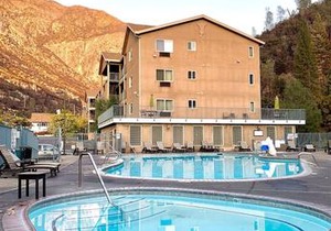 Yosemite View Lodge