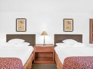 Ramada | Barstow