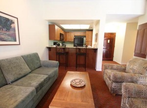 Riviera Oaks Resort | San Diego Country Estates