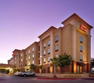 Hampton Inn Suites San 