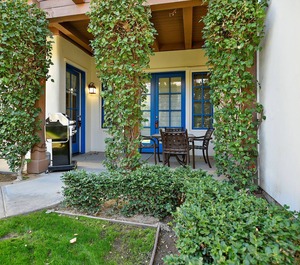 Lux Villa Clubhouse 