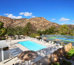 Riviera Oaks Resort 