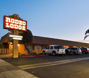 Rodeo Lodge 