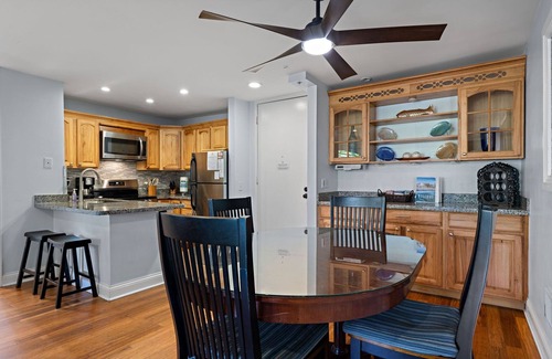 Townsite Condo | 1 bdrm ocean/garden view condo, C109 - North Coast Village