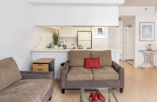 South Beach Condo | 1 Bedroom condo, walking distance to Moscone center and down town.