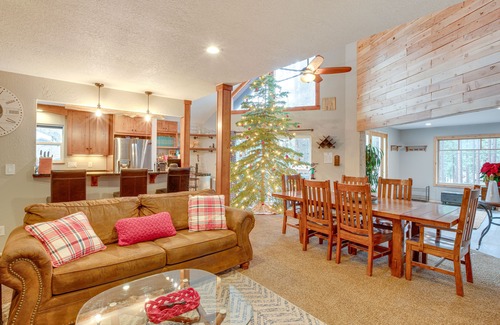 South Lake Tahoe House | 1 Mi to Heavenly Ski Resort: Retreat w/Sauna