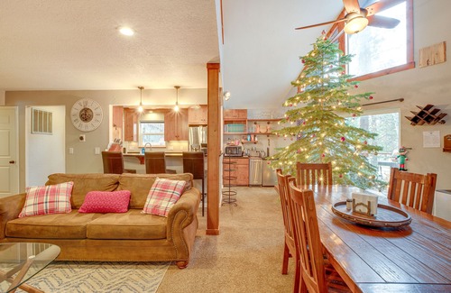 South Lake Tahoe House | 1 Mi to Heavenly Ski Resort: Retreat w/Sauna