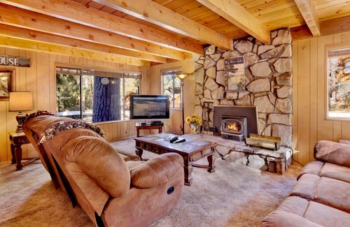 Big Bear Lake Cabin | 100 m² Cabin ∙ 3 bedrooms ∙ 5 guests