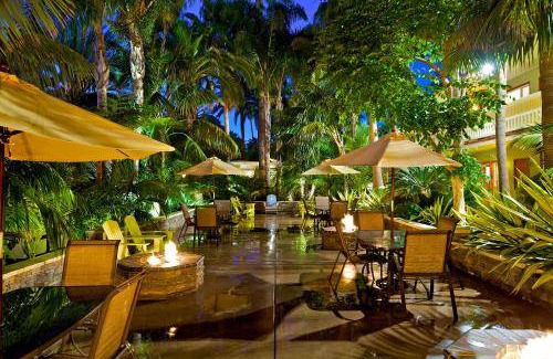 Carlsbad Village Hotel | 100 m² Hotel ∙ 3 bedrooms ∙ 10 guests