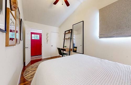 Forestville House | 102 m² House ∙ 2 bedrooms ∙ 4 guests