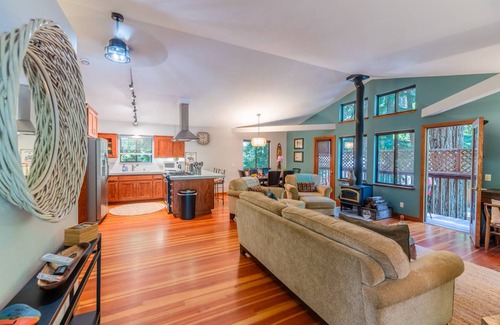Guerneville House | 104 m² House ∙ 2 bedrooms ∙ 4 guests