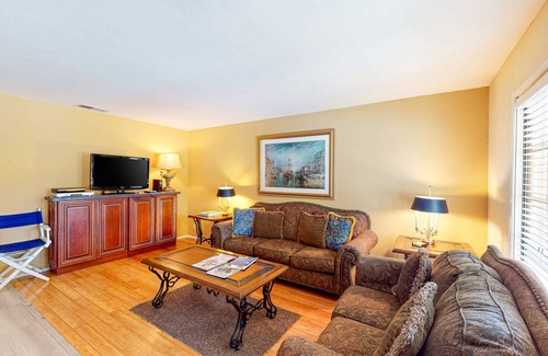 Palm Desert Condo | 112 m² Condo ∙ 2 bedrooms ∙ 5 guests