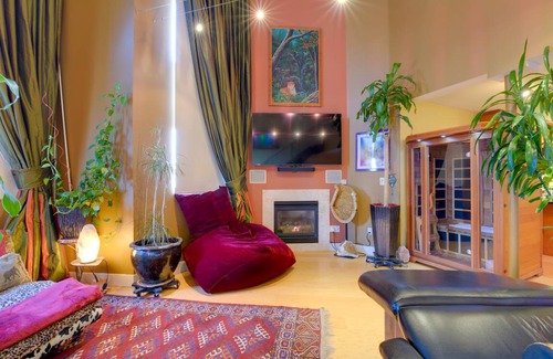 Longfellow Apartment | 120 m² Apartment ∙ 2 guests