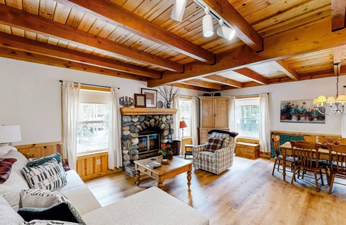 Tahoe Pines House | 127 m² House ∙ 3 bedrooms ∙ 6 guests