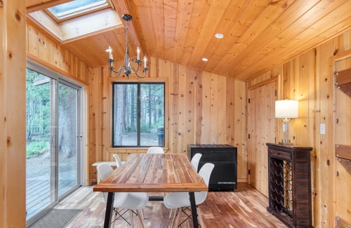 Tahoma House | 135 m² House ∙ 3 bedrooms ∙ 6 guests