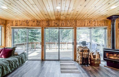 Big Creek House | 139 m² House ∙ 3 bedrooms ∙ 12 guests