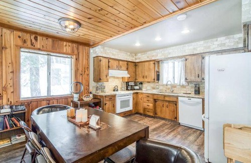 Big Creek House | 139 m² House ∙ 3 bedrooms ∙ 12 guests