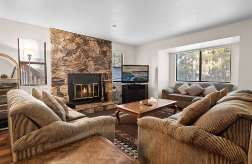 Summit Estates House | 142 m² House ∙ 3 bedrooms ∙ 8 guests