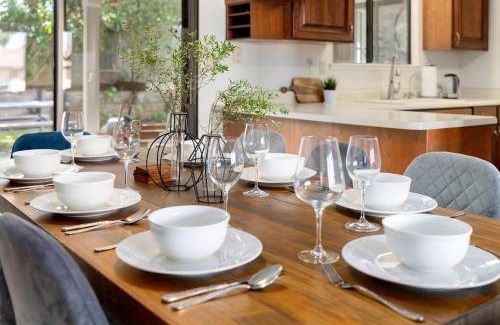 Pleasant Grove House | 148 m² House ∙ 3 bedrooms ∙ 8 guests