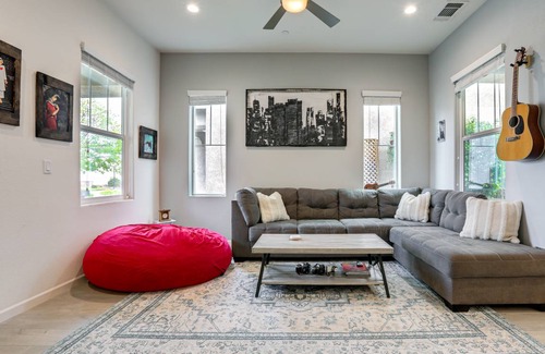 North Natomas House | 165 m² House ∙ 3 bedrooms ∙ 6 guests