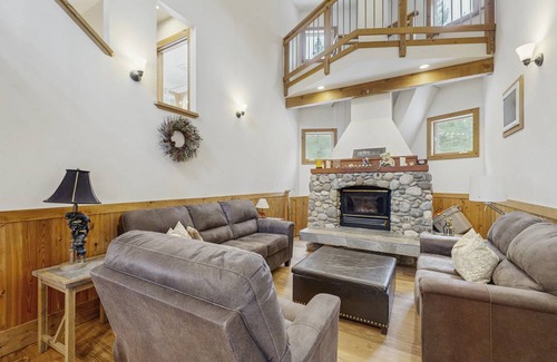 Serene Lakes House | 177 m² House ∙ 4 bedrooms ∙ 10 guests