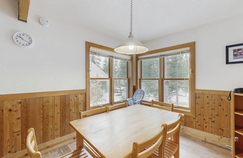 Serene Lakes House | 177 m² House ∙ 4 bedrooms ∙ 10 guests