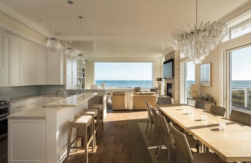 Stinson Beach House | 180-182 Seadrift Road: 9 BR, 10.5 BA House in Stinson Beach, Sleeps 24