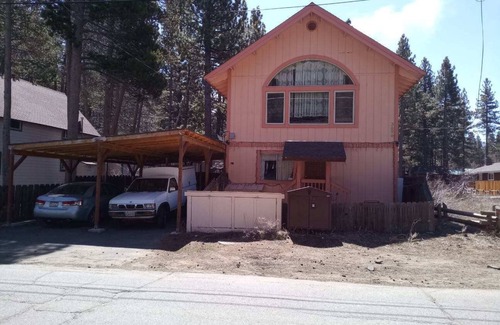 South Lake Tahoe House | 2-BD House at Center of Lake Tahoe