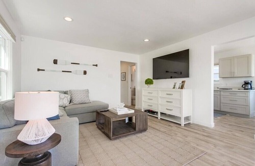 Mission Beach House | 2 Levels of Waterfront * Bay View Patio * AC