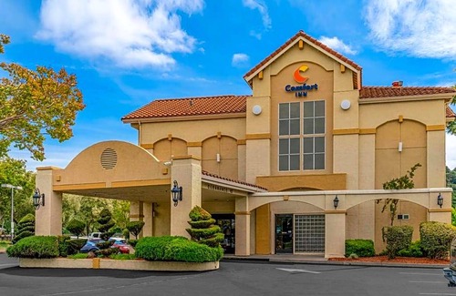 Fairfield Hotel | 2-Star Hotel ∙ Comfort Inn Cordelia