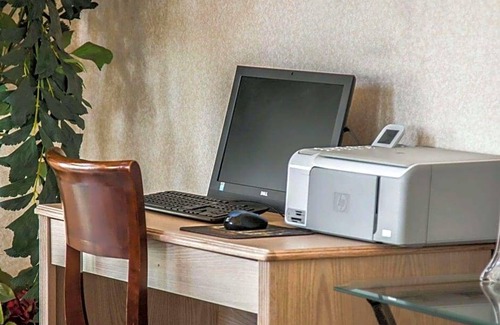Townsite Hotel | 2-Star Hotel ∙ Rodeway Inn Oceanside Marina