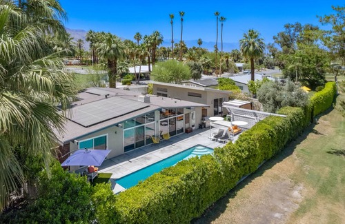 Palm Springs House | 212 m² House ∙ 5 bedrooms ∙ 10 guests