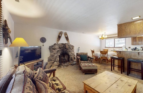 Montgomery Estates House | 214 m² House ∙ 3 bedrooms ∙ 6 guests