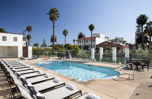Lower State Hotel | 23 m² Hotel ∙ 10 guests