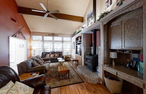 Shaver Lake House | 269 m² House ∙ 4 bedrooms ∙ 14 guests