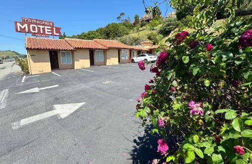 Strawberry Hotel | 27 m² Motel ∙ 3 guests