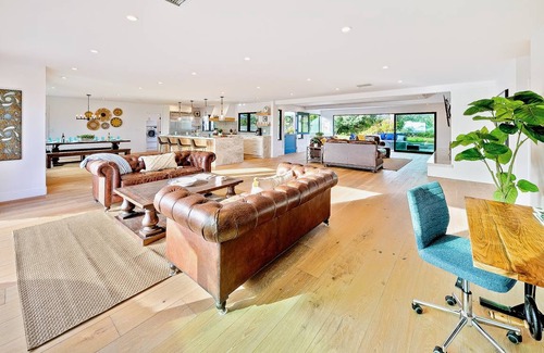 Carlsbad House | 285 m² House ∙ 5 bedrooms ∙ 11 guests
