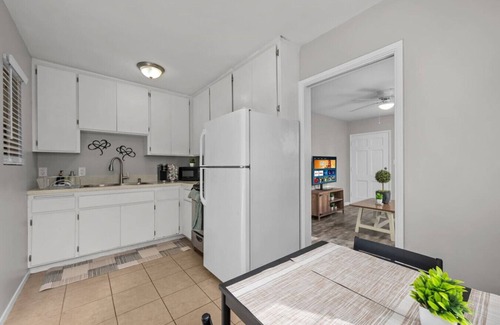 North Park Apartment | 3 Casitas- Lrg Groups North Park