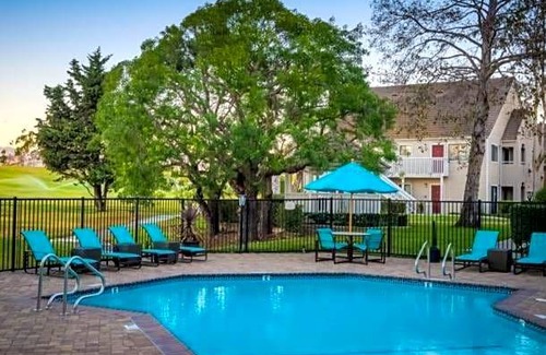 Oxnard Hotel | 3-Star Hotel ∙ Residence Inn by Marriott Oxnard River Ridge