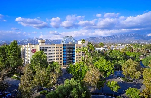 Bonita Hotel | 3-Star Hotel ∙ Sheraton Hotel Fairplex & Conference Center