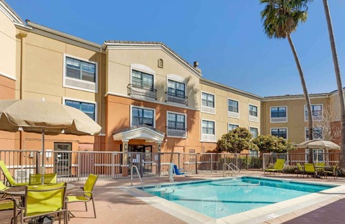 San Ramon Hotel | 300 m² Hotel ∙ 10 guests