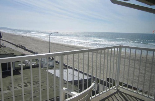 Pacific Beach Hotel | 37 m² Hotel ∙ 10 guests