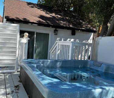 West Los Angeles Bed & Breakfast | 42 m² Bed and breakfast ∙ 4 guests