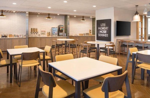Fresno Hotel | 42 m² Hotel ∙ 127 guests