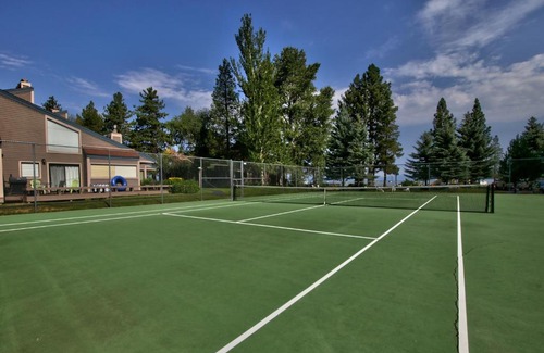 South Lake Tahoe House | 437 Pine Grove
