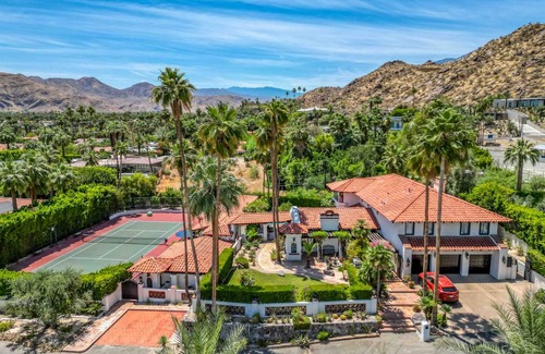 The Mesa House | 475 m² House ∙ 8 bedrooms ∙ 12 guests