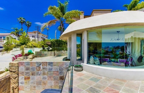 Mission Hills House | 4B/3.5B CENTRAL STUNNING MODERN PALACE w/ PANORAMIC VIEWS OF SD BAY/DOWNTOWN