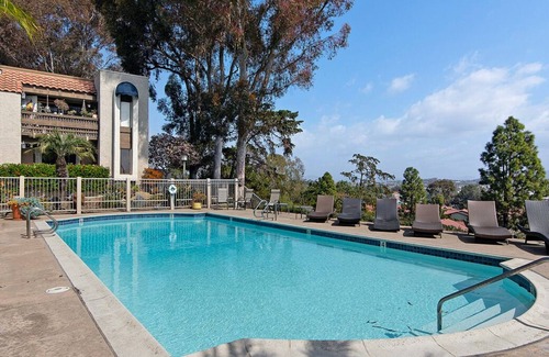 Del Mar Heights Condo | 5 Minutes to Del Mar Fairgrounds! Charming condo